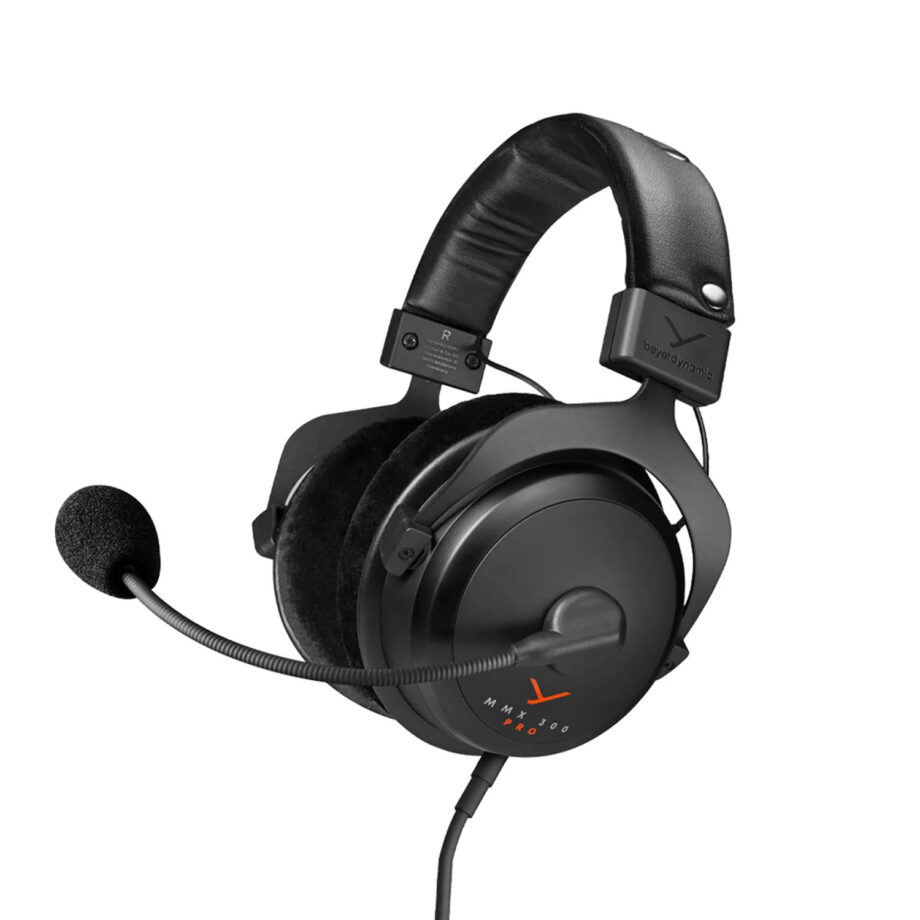 mmx-300-pro-gaming-headset-beyerdynamic-perspective_transparent.jpg