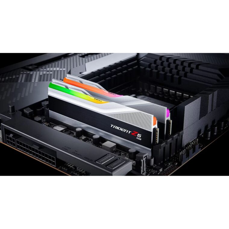Trident Z5 RGB silber_08.jpg